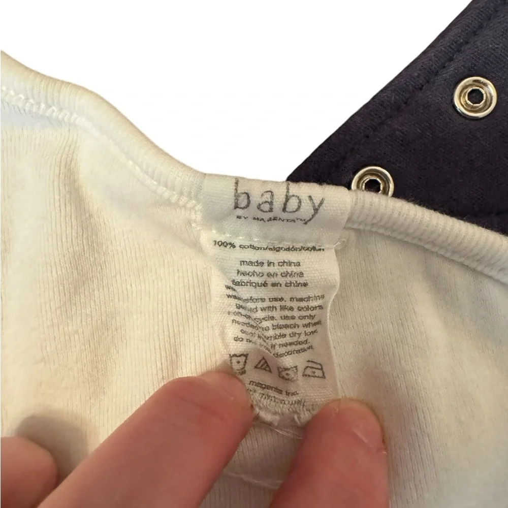 Babies’ Bibs & Hand Mitts. There Are 3 Different Bibs And 2 Pairs Of Hand Mitts.